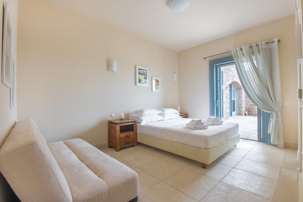 Villa Diamond Porto Heli Exterior photo